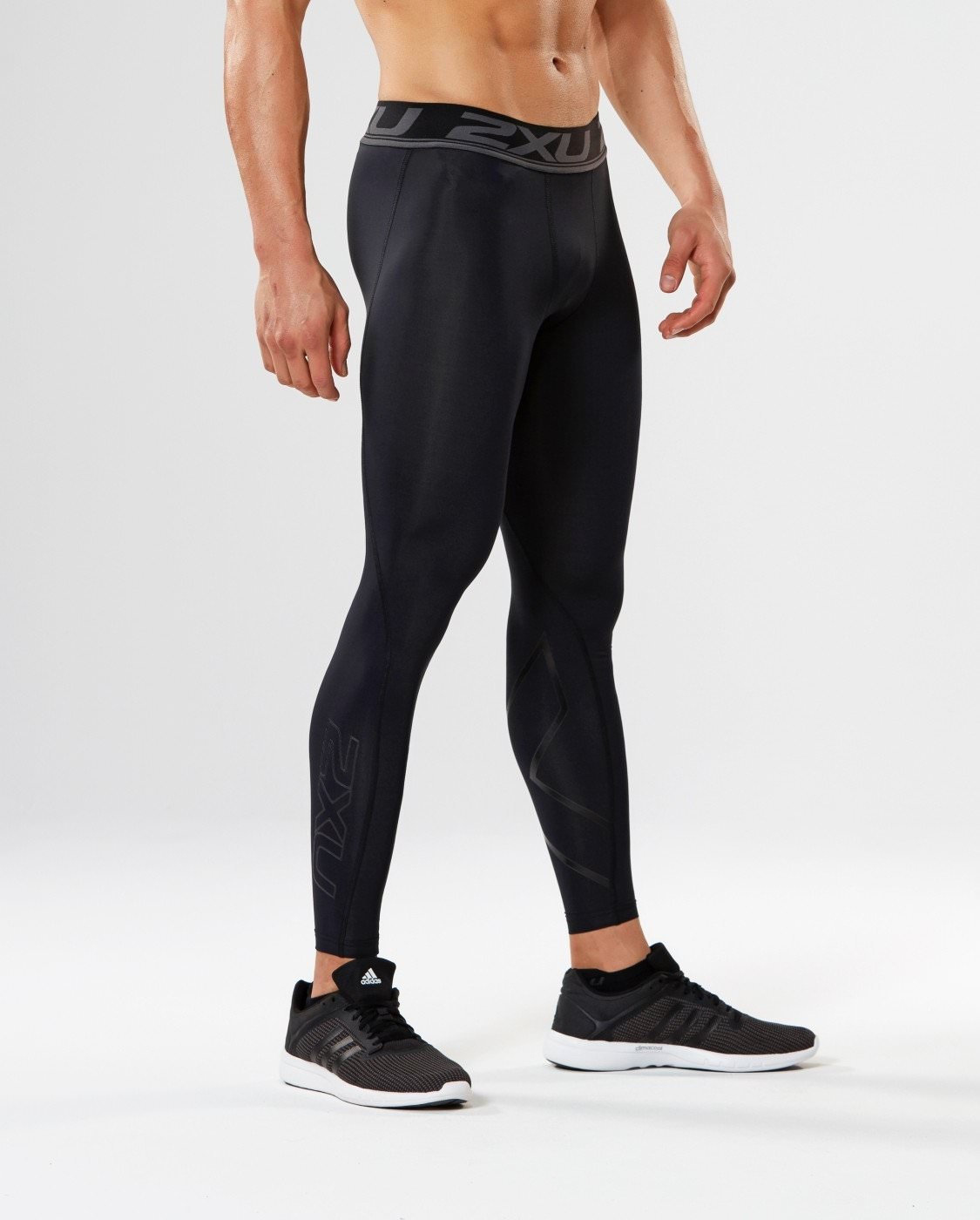 MA4476b Мужское компрессионное трико 2XU серия Акселератор (BLK/NRO Черный/Черный LT)