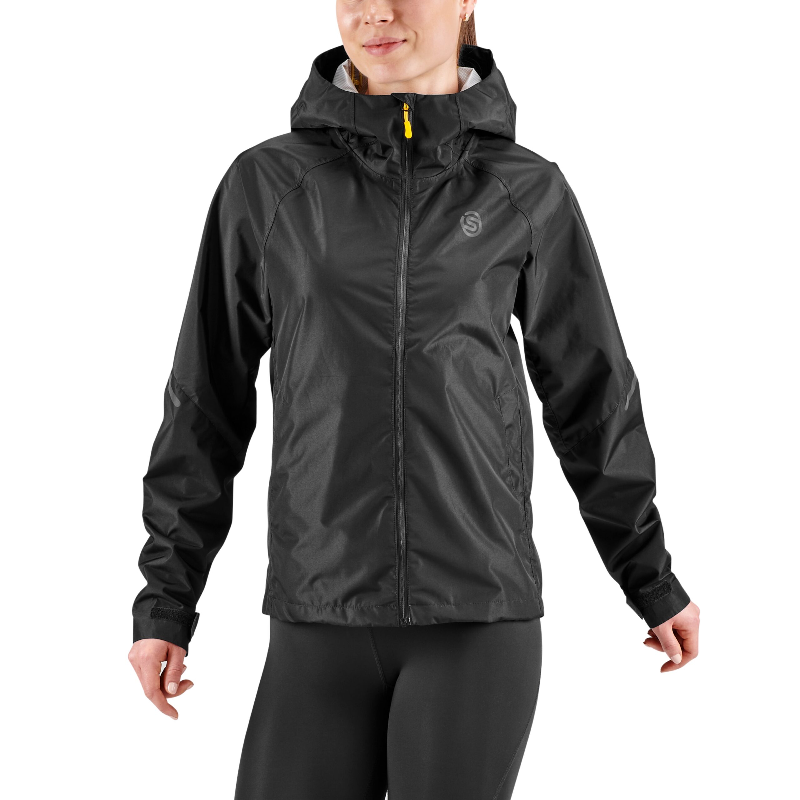 ST4073123 Женская куртка для бега SKINS серия 3 (Black Чёрный L)