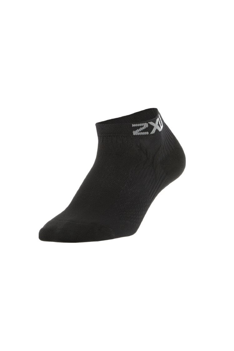 WQ1904e Женские спортивные укороченные носки 2XU (BLK/MNG Чёрный/Серый M/L)