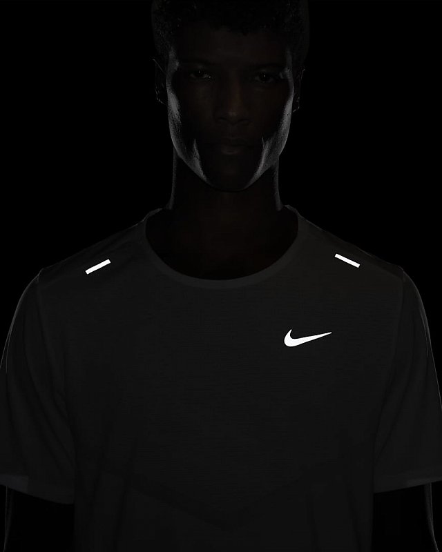 Мужская футболка для бега Nike Dri-FIT Rise 365