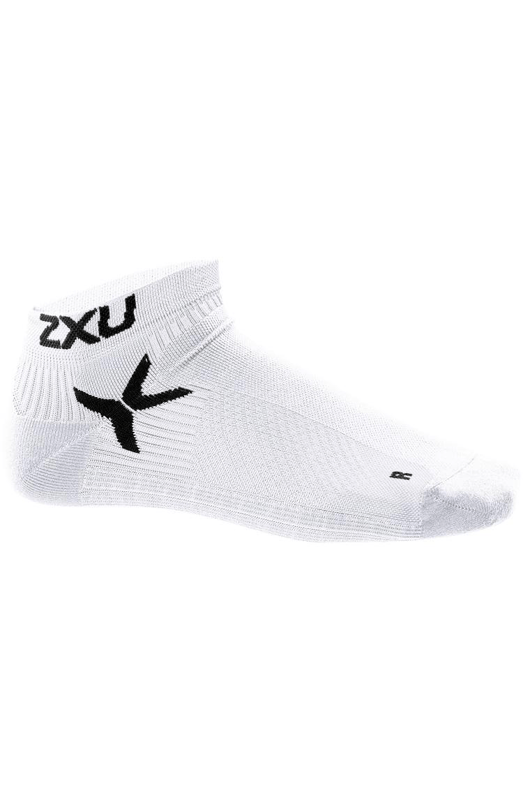 WQ1904e Женские спортивные укороченные носки 2XU (WHT/BLK Белый/Чёрный M/L)